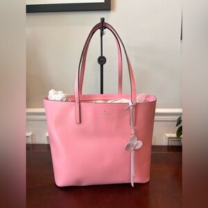 Kate Spade Tote - Brand New Condition!